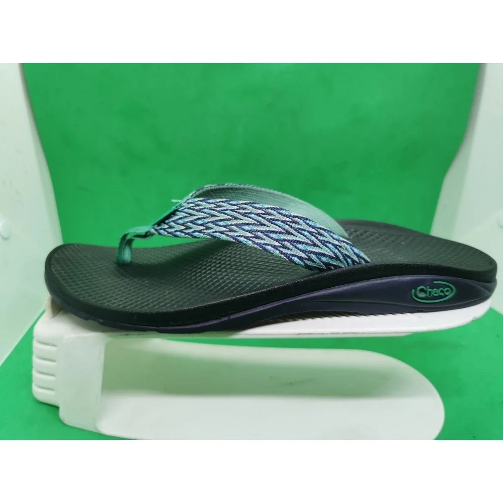 Chaco Thong Sandals Womens Size 8 Slip On Nylon Strap Recreational Beach Slipper
